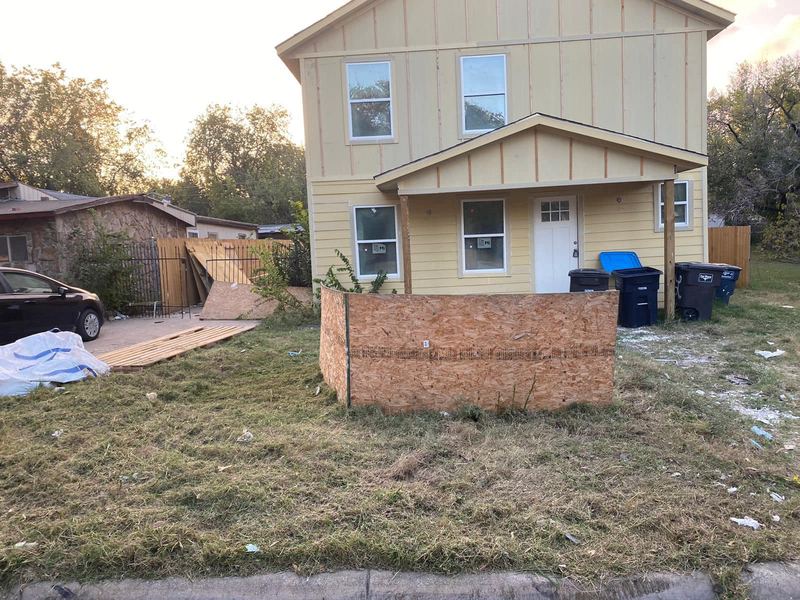 Stage 3 - Structure taking shape with siding